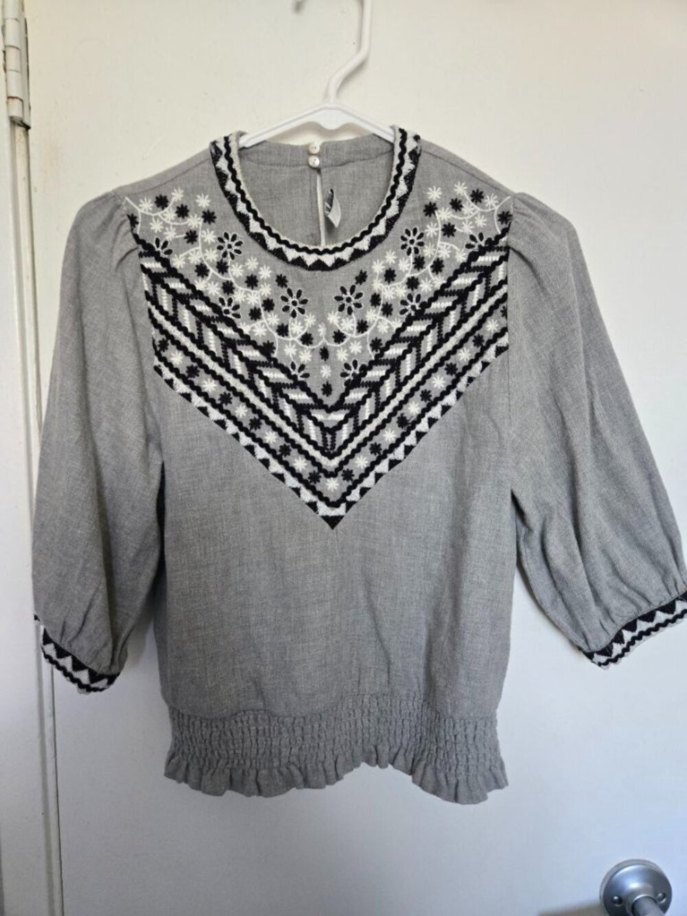 Zara TRF Boho Peasant Blouse Womens XS Embroidered Yoke Gray 3/4 Sleeve